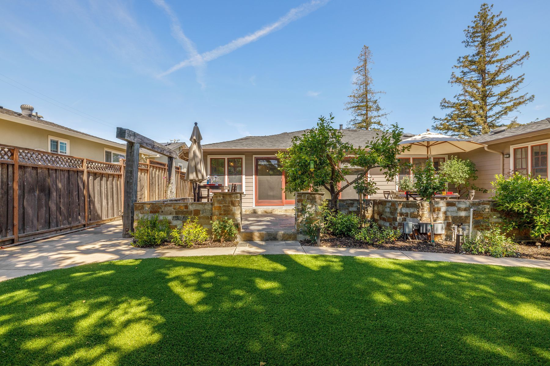 Back garden, Peninsula